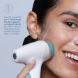 Nu Skin ageloc Lumispa Activating Cleanser trockene Haut mit Frau und Gesichstreinigungsbürste Nu Skin ageloc Lumispa Activating Cleanser trockene Haut mit Frau und Gesichstreinigungsbürste