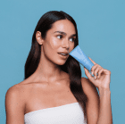 Nu Skin Modell Activating Cleanser unreine Haut